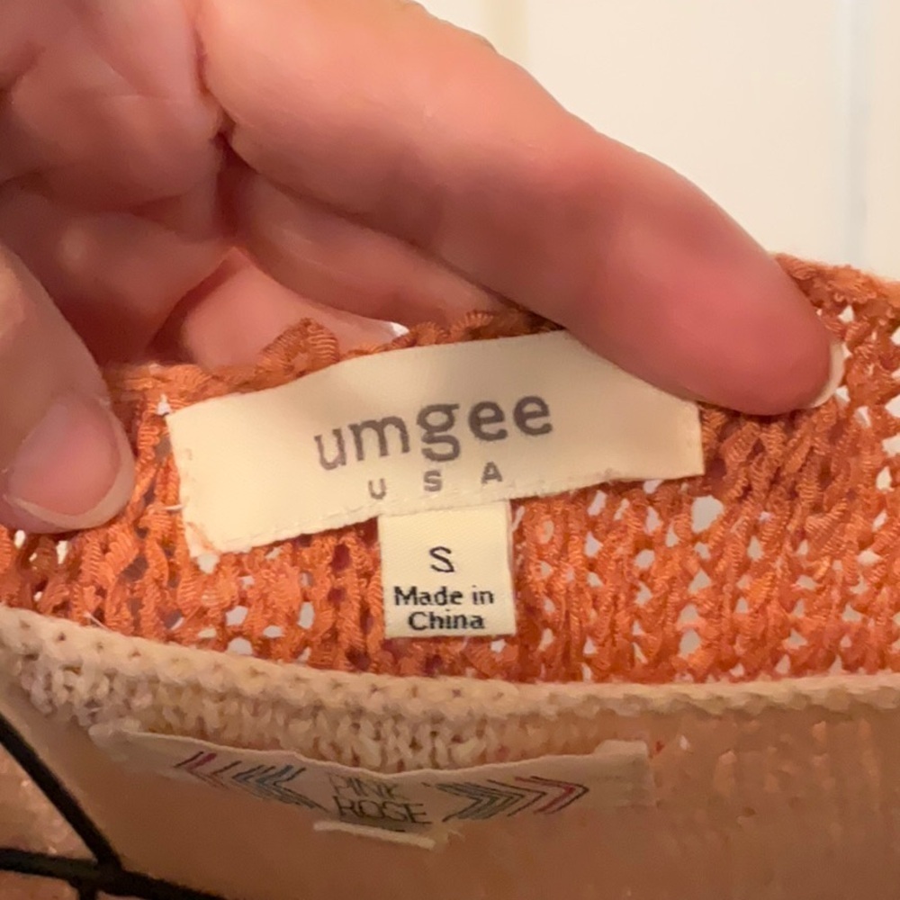 ⚠️⚠️⚠️BOGOHO⚠️⚠️⚠️Umgee Women's Crochet Sweater Vest—Size Small - Picture 8 of 9